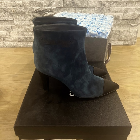CHANEL Shoes - CHANEL! Absolutely gorgeous brand new in box! Size 41